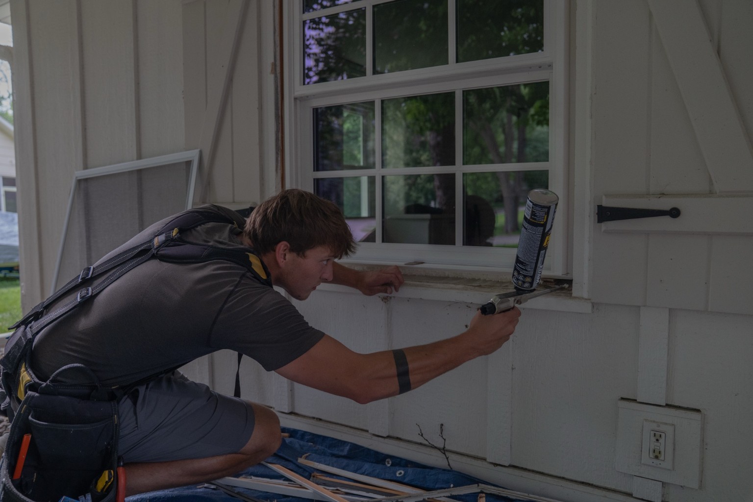 Applying sealant during a window installation
